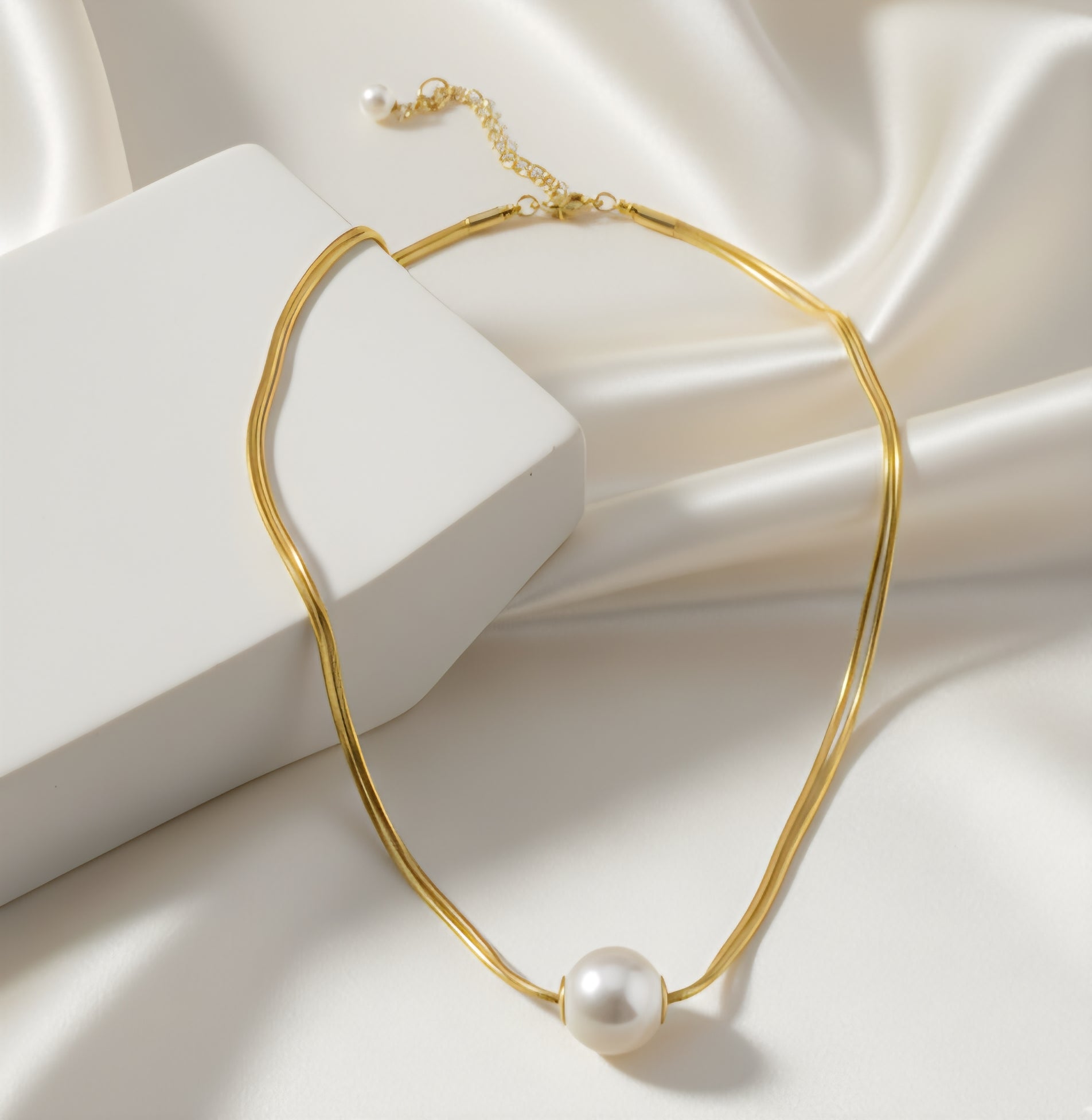 Pearl Pendant Necklace