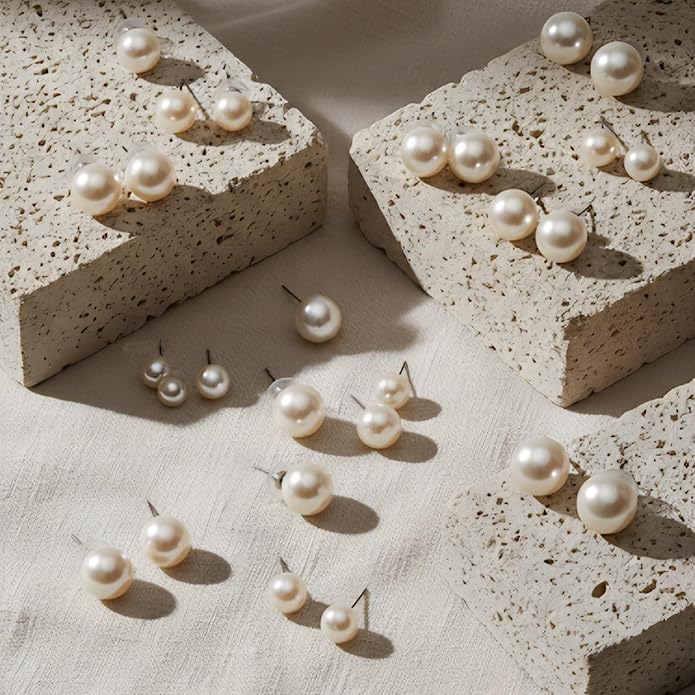 Pearl Stud Set